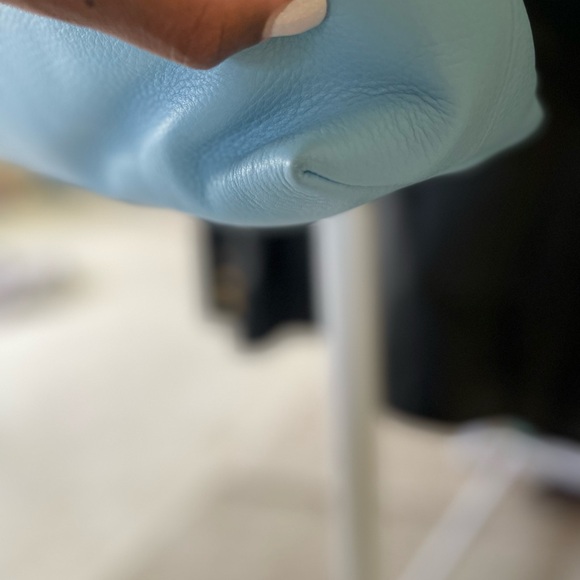 Tory Burch genuine leather tote bag w/braided gold hardware & adjustable chain - Picture 7 of 10